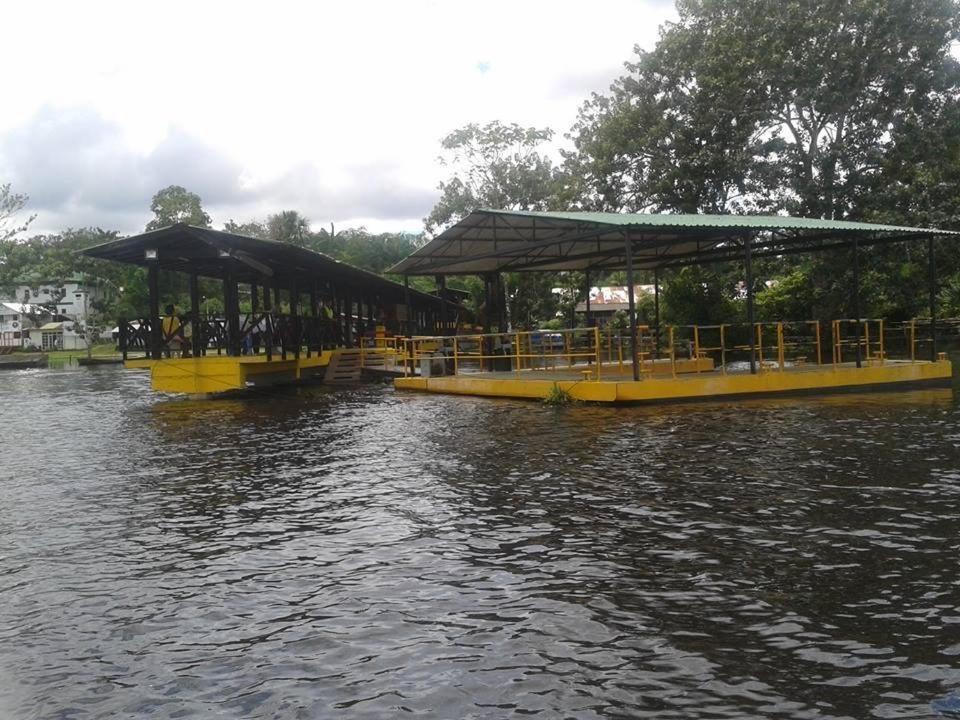 Hostal Y Artesanias Tachiwa Puerto Nariño Eksteriør bilde