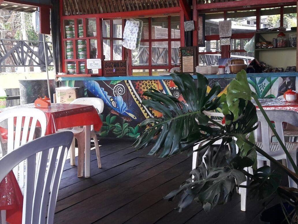Hostal Y Artesanias Tachiwa Puerto Nariño Eksteriør bilde